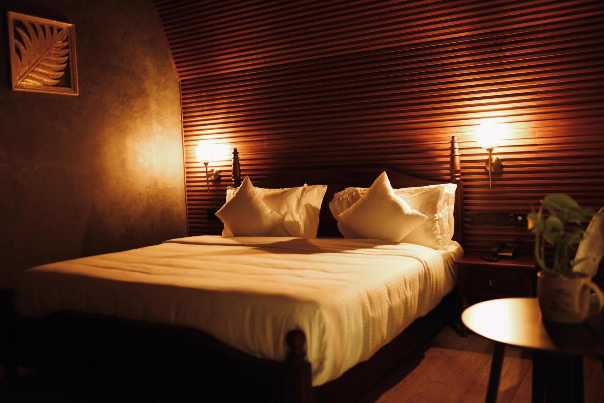 Leela'S 7Th Heaven Resort & Spa Trikunnapuzha ภายนอก รูปภาพ