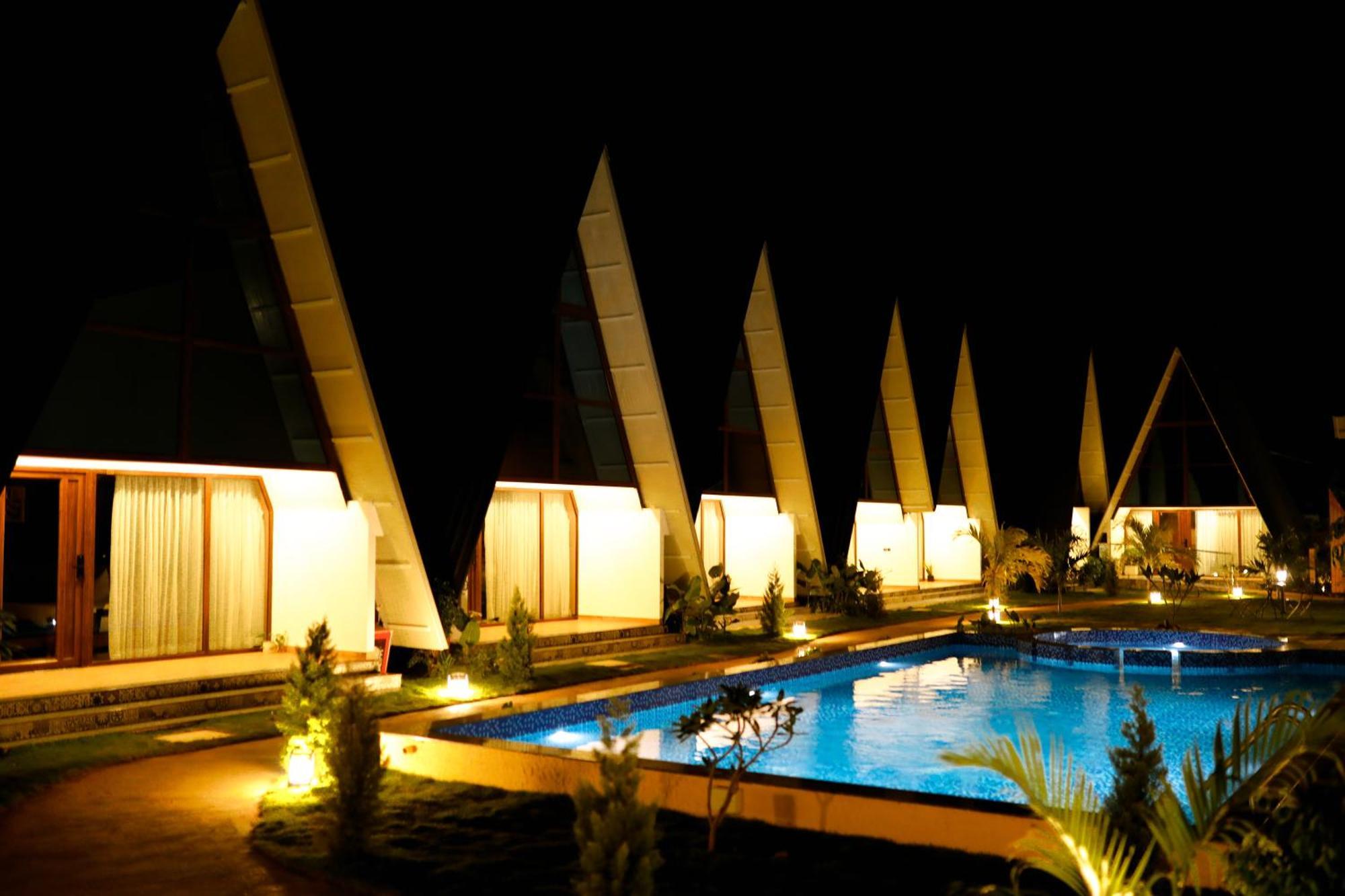 Leela'S 7Th Heaven Resort & Spa Trikunnapuzha ภายนอก รูปภาพ